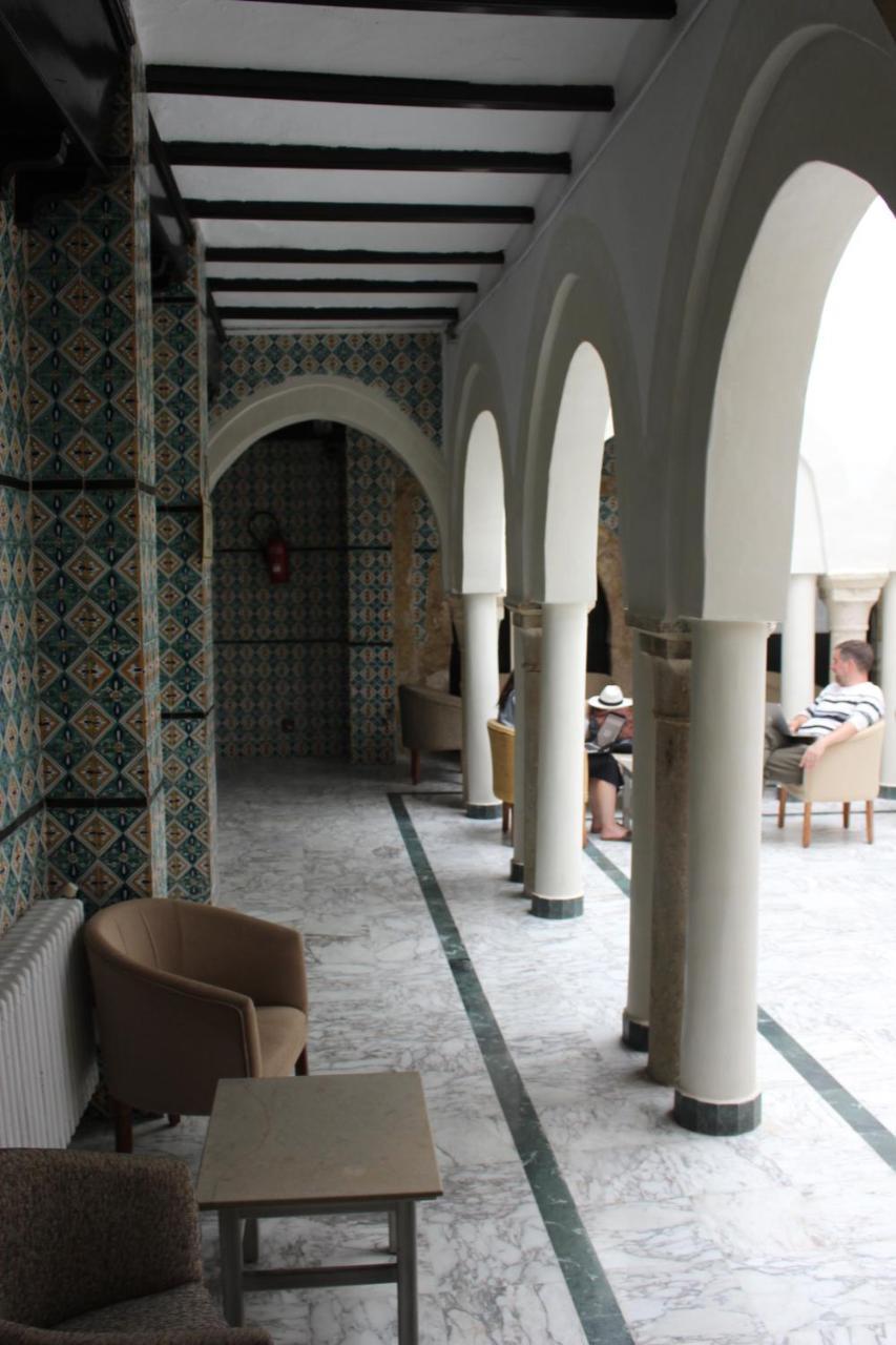 Hotel Medina *