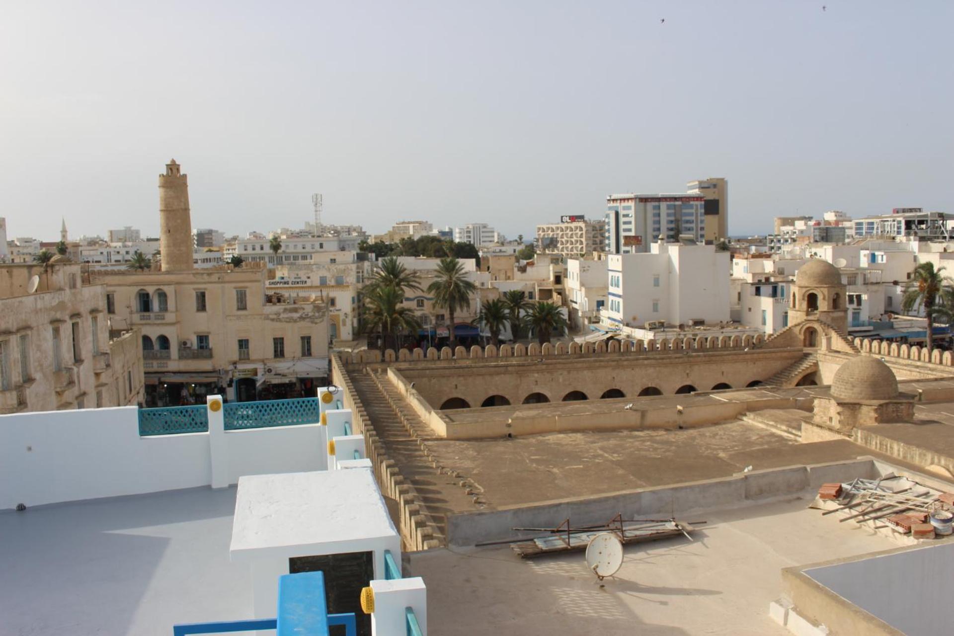 Medina *